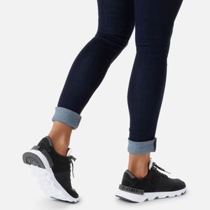 Sorel Women's Kinetic LITE Lace Sneaker - Size 6
